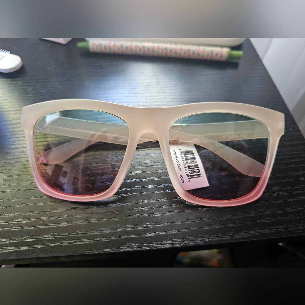Stylish Pink Gradient Sunglasses
